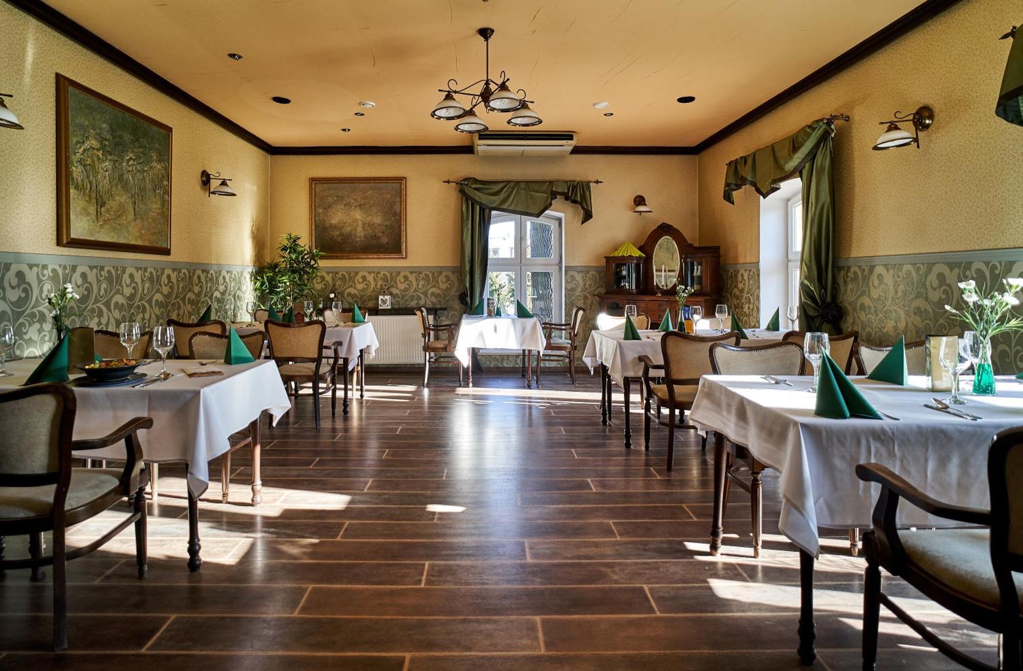 Hotel Stara Poczta Тыхы Экстерьер фото