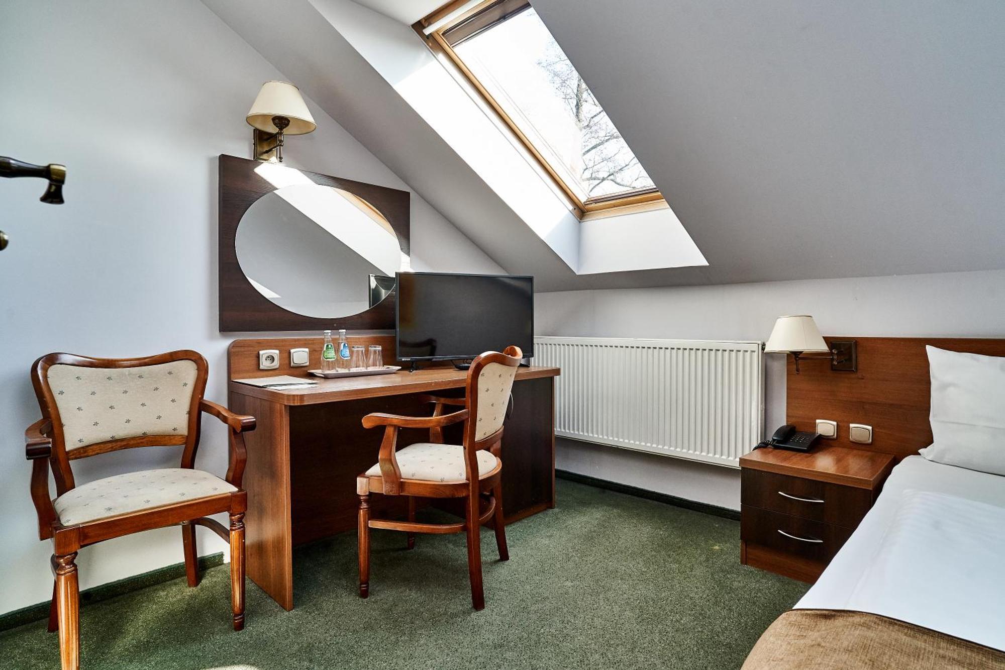 Hotel Stara Poczta Тыхы Экстерьер фото
